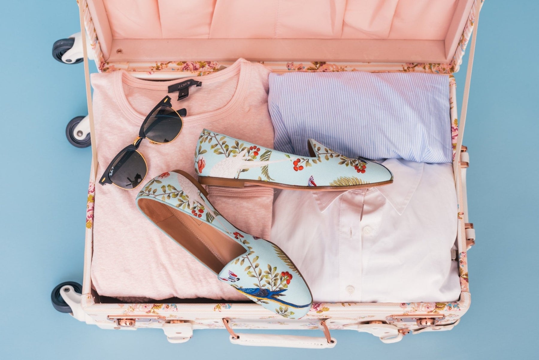 Travel essentials: Sexy outfits for girls’ trip - Usolo Outfitters