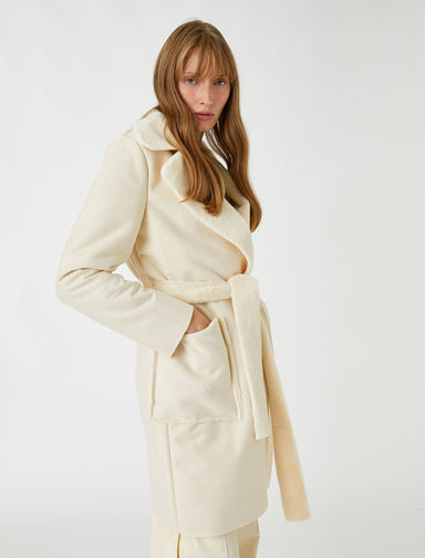 Women's Fur Collar Belted Coat in Cream
