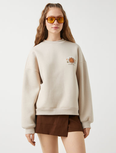 Women's Crew Neck Graphic Sweathirt in Beige