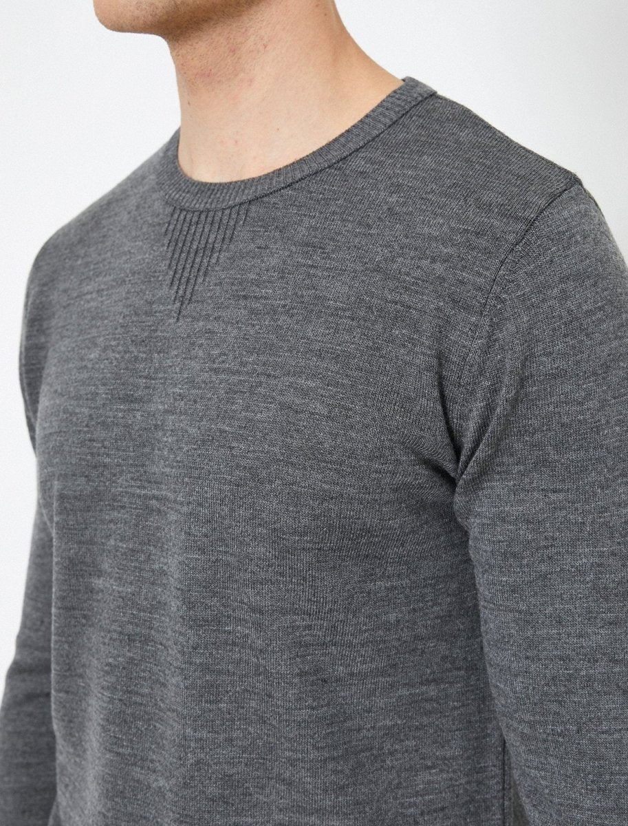 Pull basique à col rond en anthracite - Usolo Outfitters-KOTON