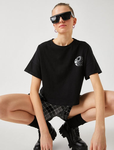 Cropped Eclipse Graphic T-shirt in Black - Usolo Outfitters-KOTON