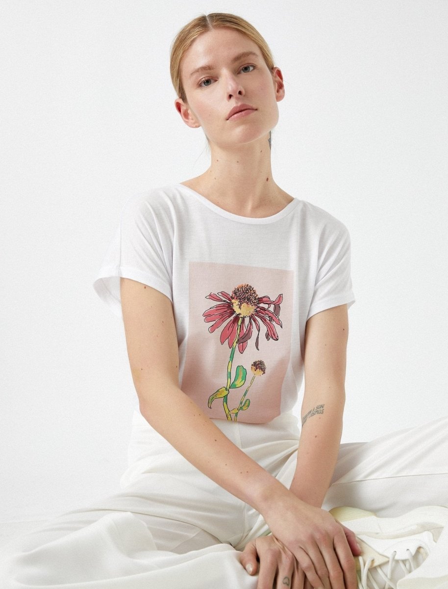 Dead SunFlower Graphic Tshirt in White - Usolo Outfitters-KOTON