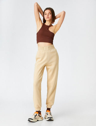 Pantalon de survêtement taille haute à devant plat en beige - Usolo Outfitters-KOTON