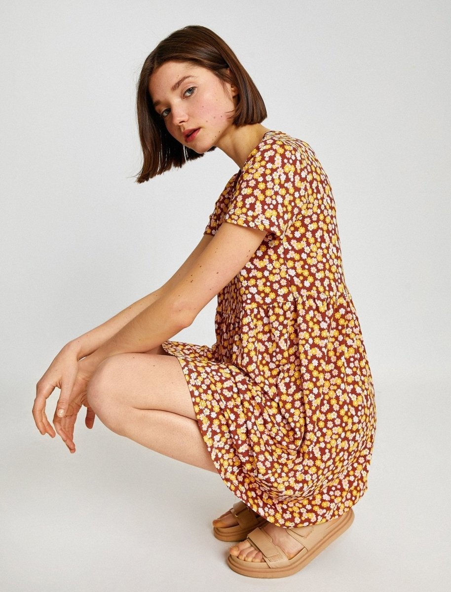 Floral Mini T-Shirt Summer Dress in Brown Floral Mini T-Shirt Summer Dress in Brown
