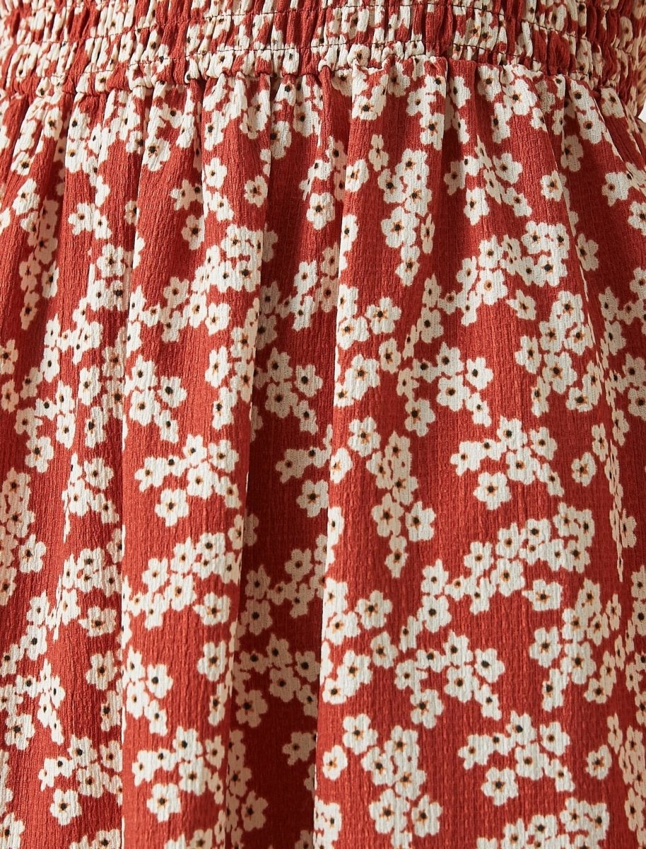 Robe mi-longue smockée à fleurs et manches bouffantes en marron - Usolo Outfitters-KOTON