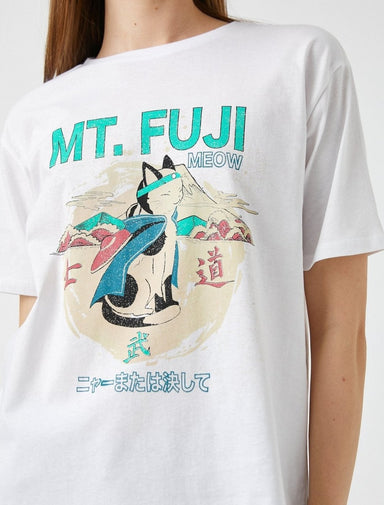 T-shirt graphique Japan Mt Fuji Cat en blanc - Usolo Outfitters-KOTON
