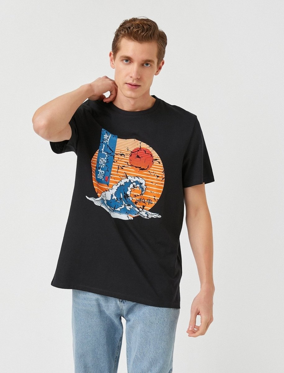 Japanese Great Wave Graphic T-shirt in Black - Usolo Outfitters-KOTON