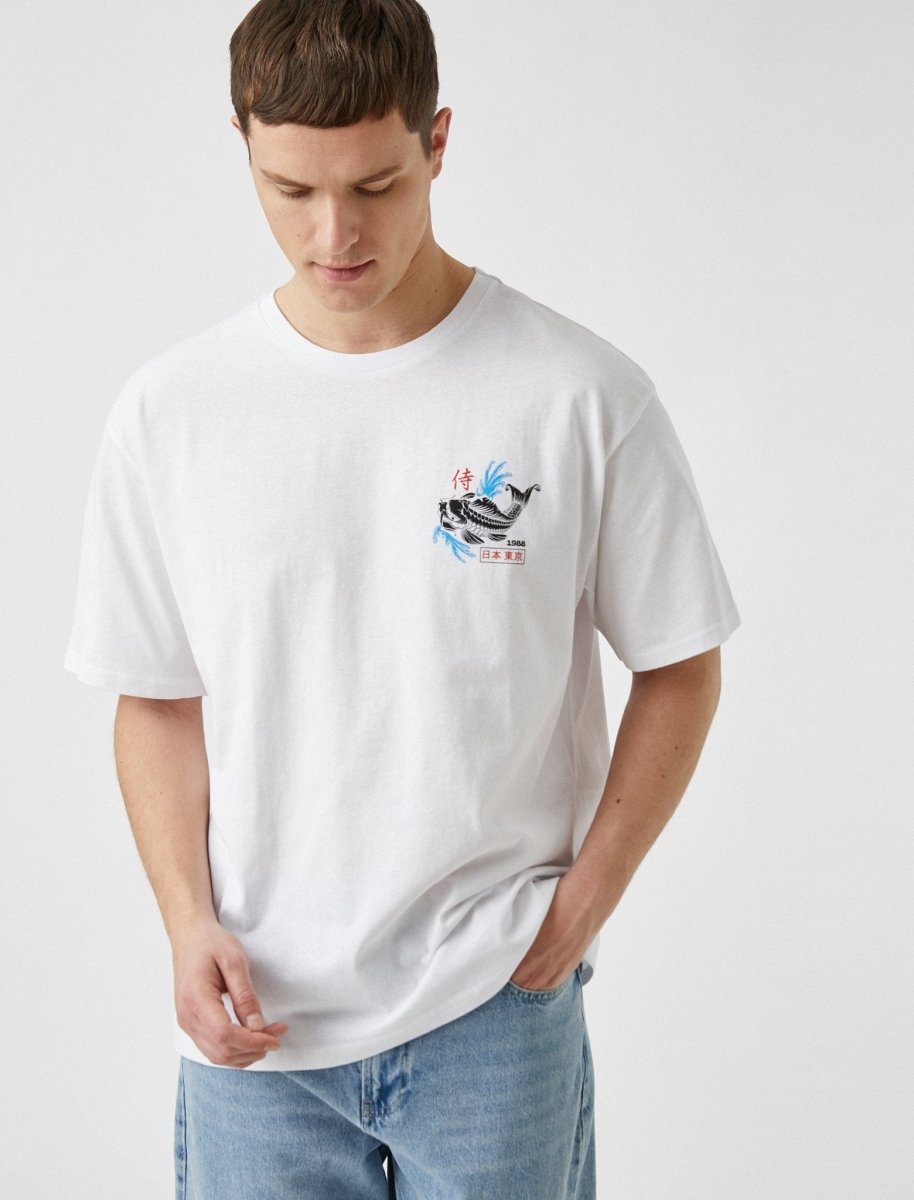 Japanese Koi Carp Graphic T-shirt in White - Usolo Outfitters-KOTON