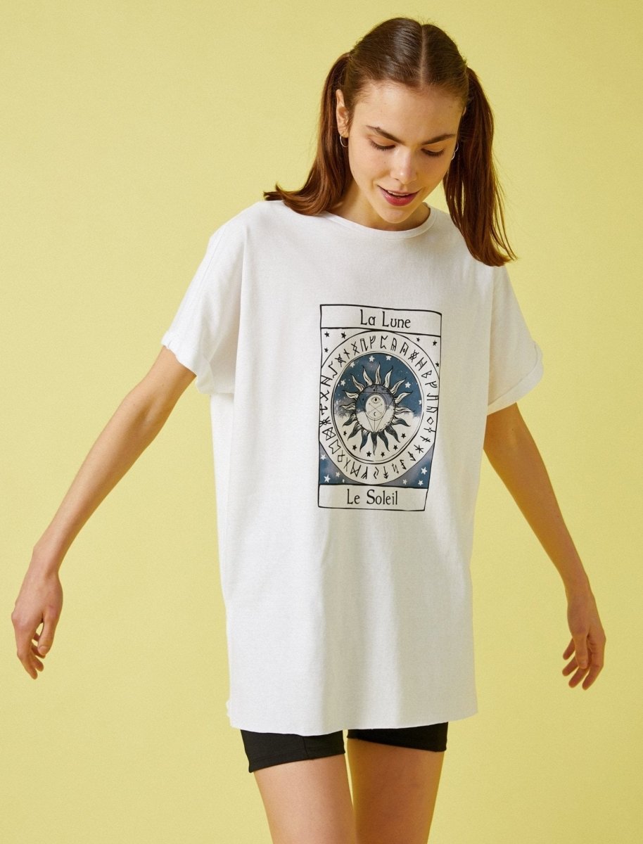 Le Soleil Oversize T-Shirt in White - Usolo Outfitters-KOTON