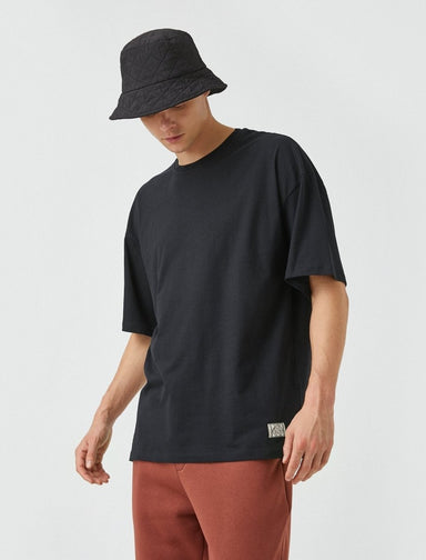 T-shirt basique oversize en noir - Usolo Outfitters-KOTON