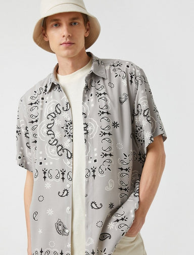 Chemise à manches courtes à imprimé cachemire en gris - Usolo Outfitters-KOTON