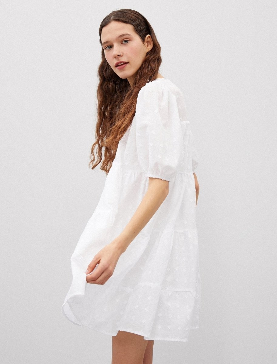 Mini robe à volants en blanc - Usolo Outfitters-KOTON