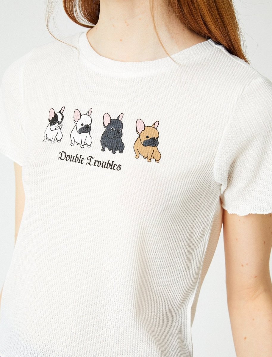 T-shirt graphique Waffle Crop Dog en blanc - Usolo Outfitters-KOTON