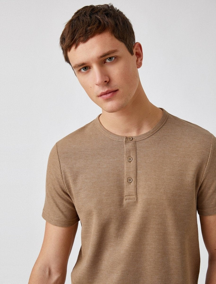 Waffle Henley SS T-Shirt in Brown - Usolo Outfitters
