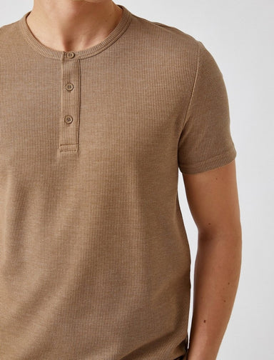 Waffle Henley SS T-Shirt in Brown - Usolo Outfitters-KOTON