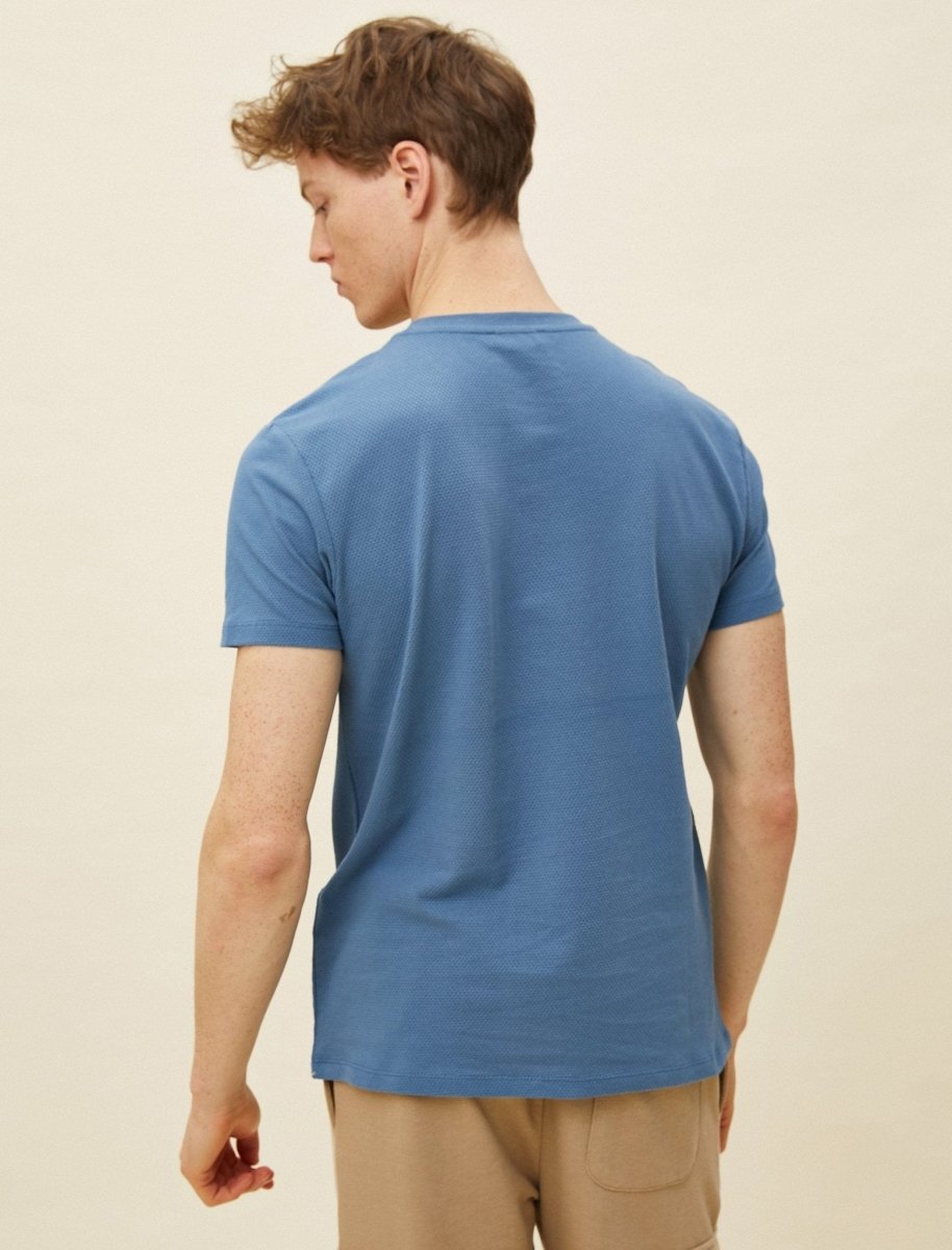 T-shirt à poche gaufrée en bleu - Usolo Outfitters-KOTON